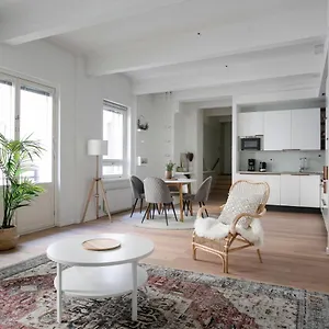 2ndhomes-loft-apartment-with-spa-balcony-by-the-white-church.tophotelshelsinki.com/