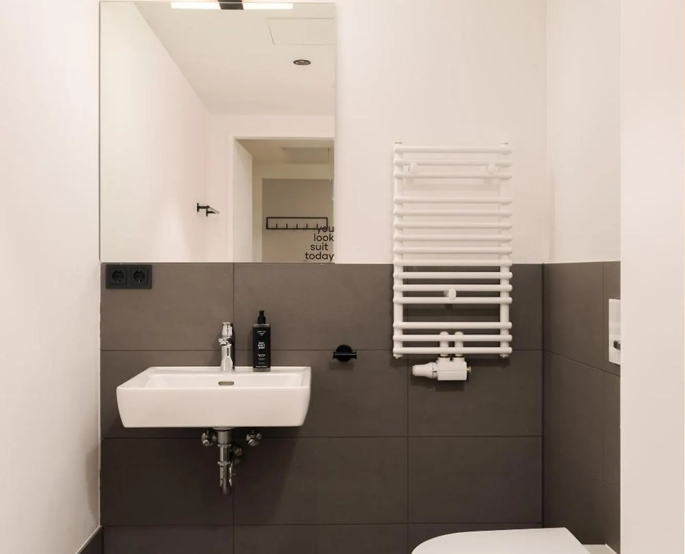 Limehome Vienna Favoritenstr. Lägenhet
